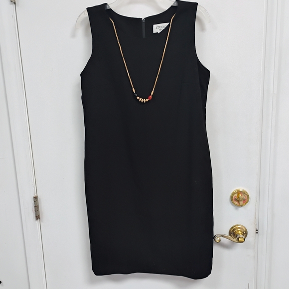 Studio Dresses & Skirts - Studio I Petite Black Sleeveless Shift Dress 12P